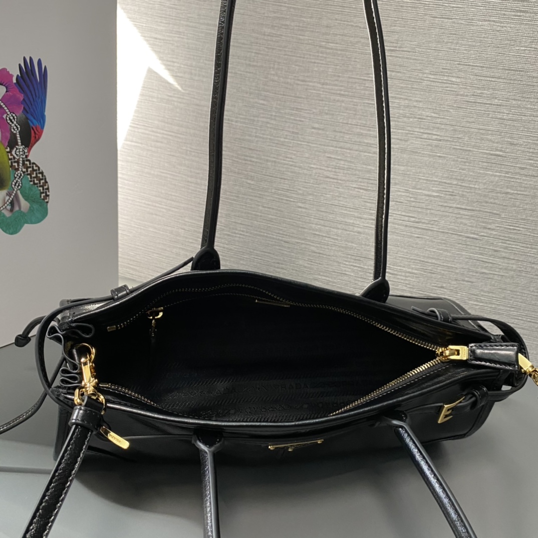 Prada Medium LusSolf Leather Handbag Bag Tote Black 1BA426